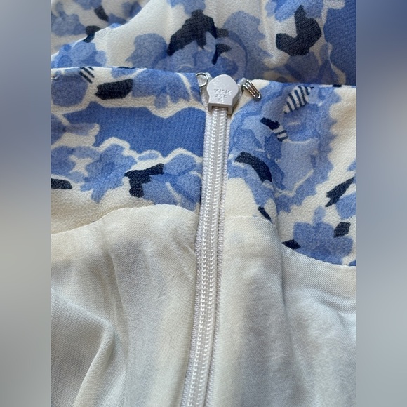 Sézane Dune Pleated Skirt in Alcazar Blue Floral Size 34/2 - Picture 14 of 14